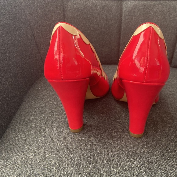 B.A.I.T. (But Another Innocent Tale) Red Heels with Cream color scalloped border - Picture 4 of 5